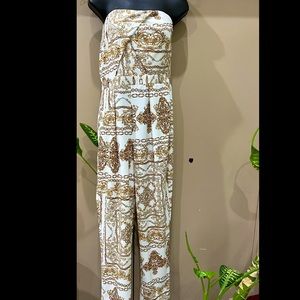 Charlotte Russe Women Gold and Ivory Print Jumpsuit Jrs Large